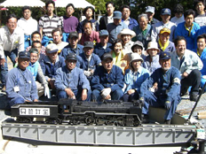 写真：佐鳴湖公園ミニ鉄道会員のみなさん