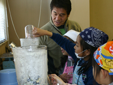 写真：田んぼの学校授業風景