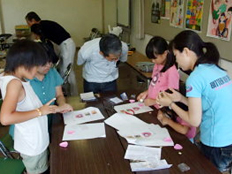 写真：和地公民館で開かれた電気教室